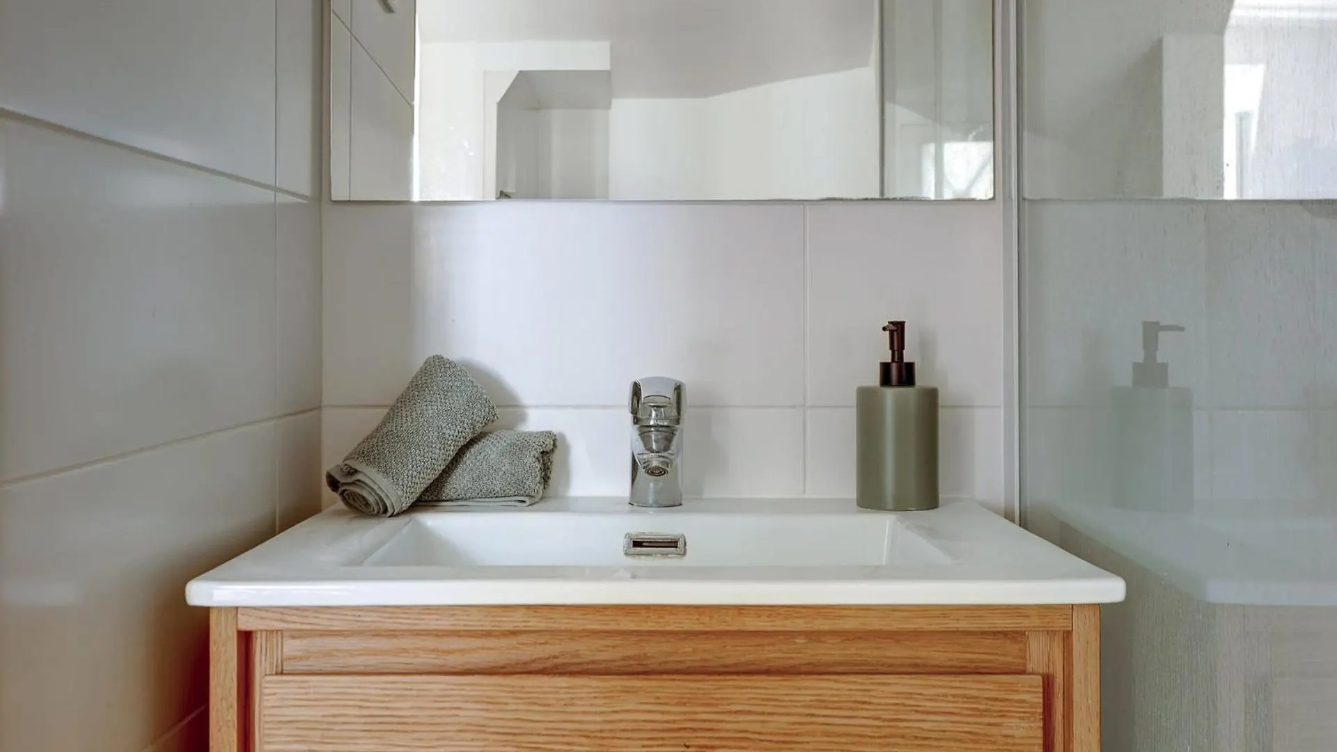 Apartment Pompidou & Central Paris - 1Br - Cityapartmentstay
