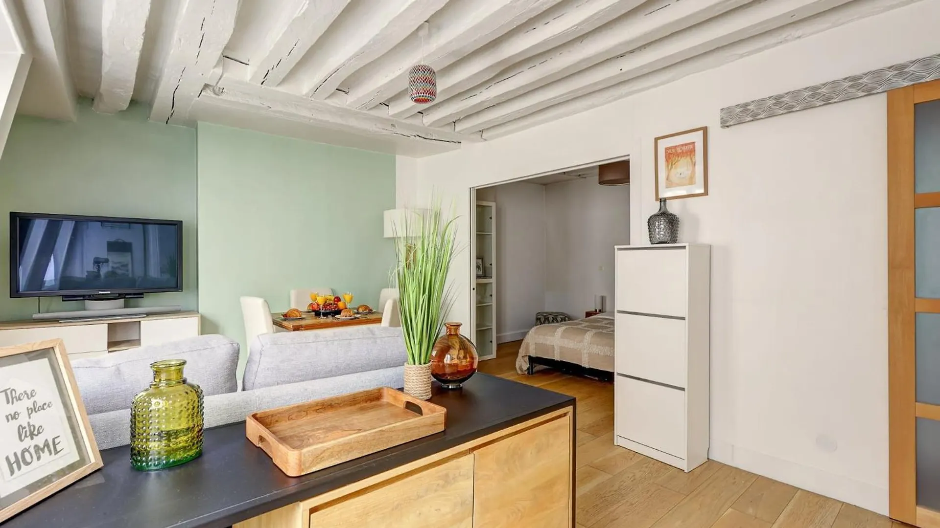 Pompidou & Central Paris - 1Br - Cityapartmentstay France